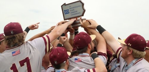 2021 Baseball PSAC Champions with trophy